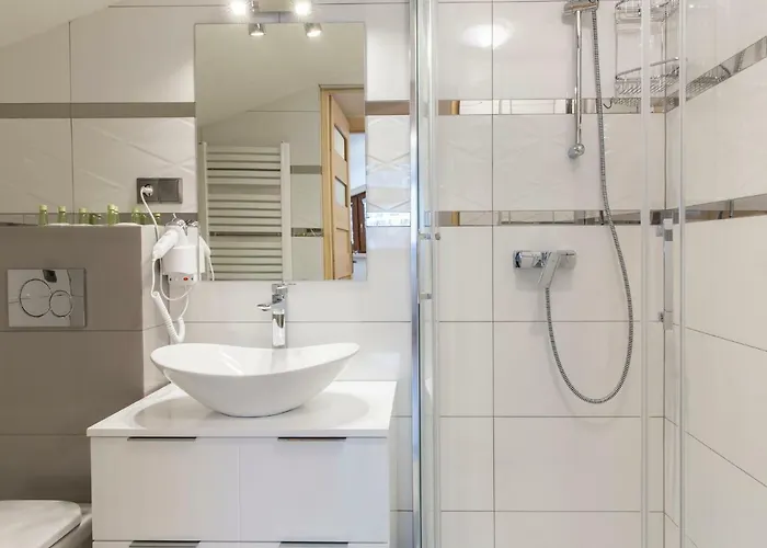 House 132 * 波罗宁